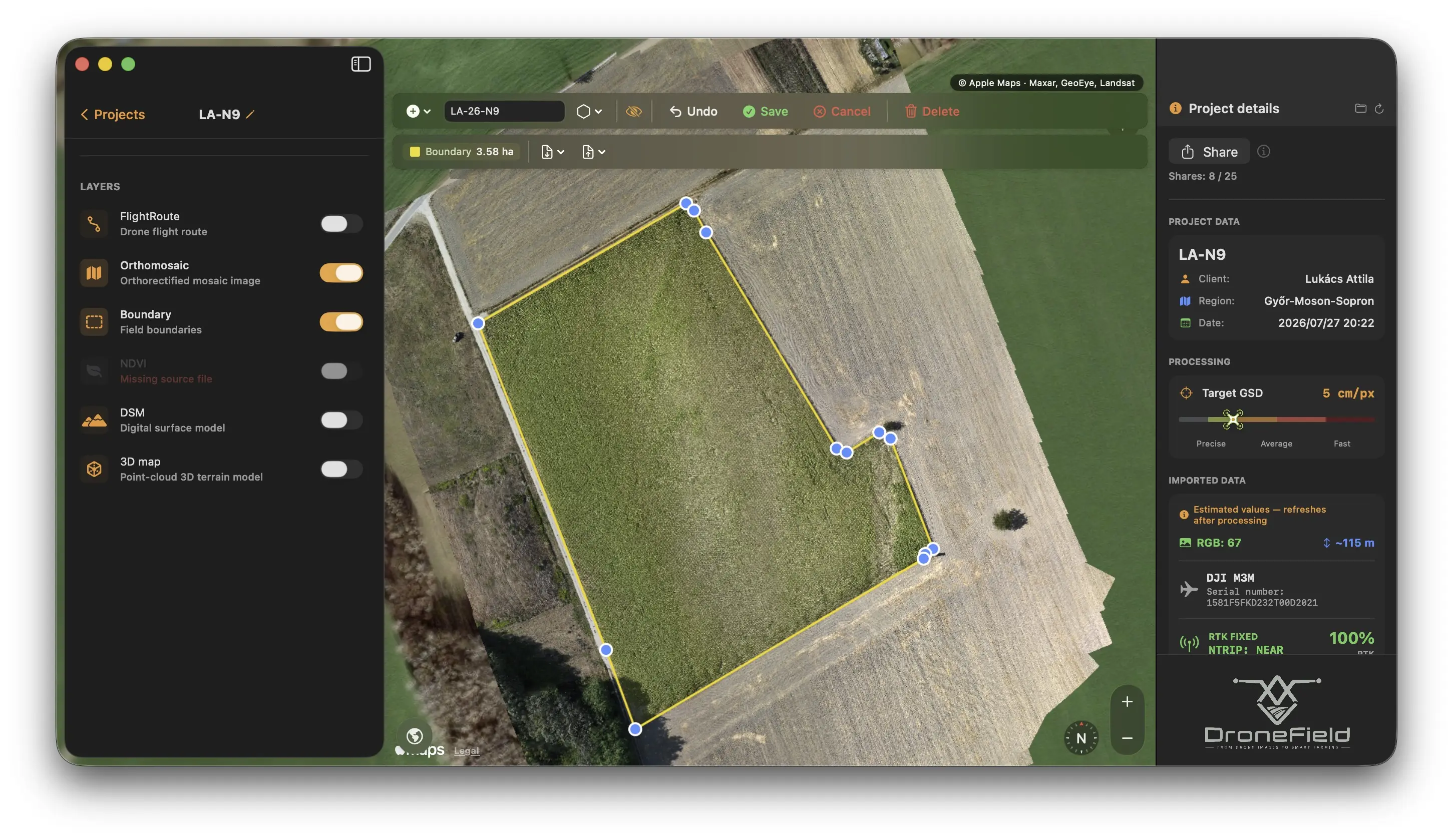 Field boundary drawn automatically by the DroneField AI on the orthomosaic